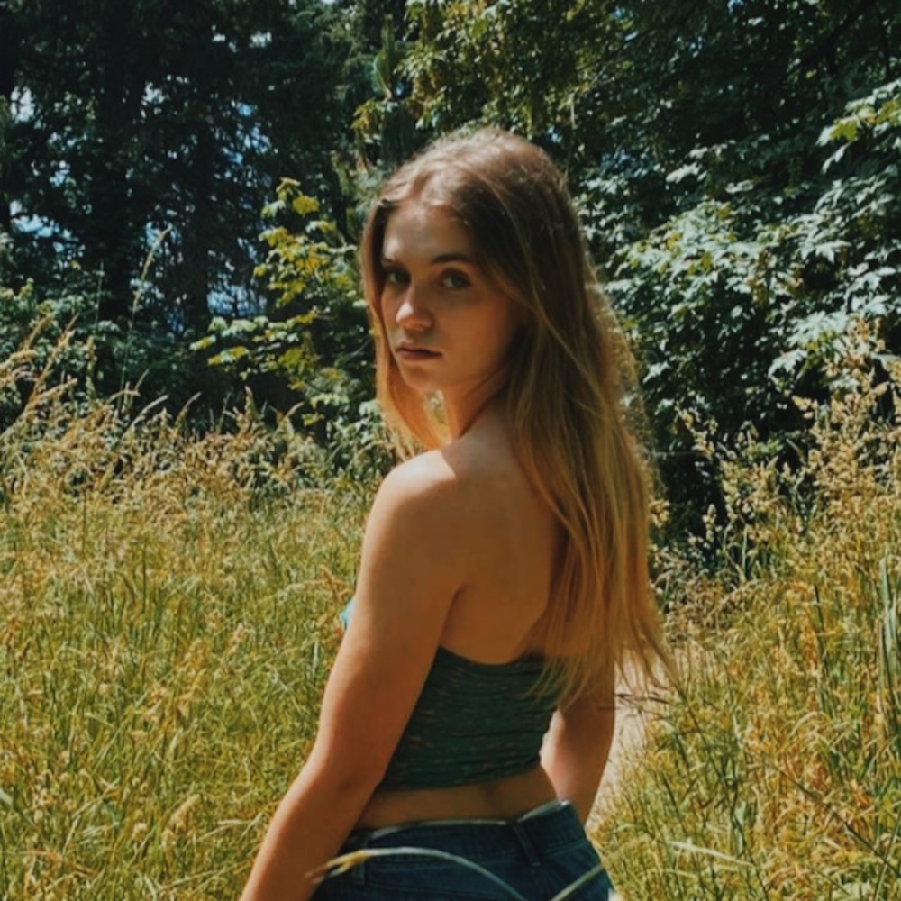 Meet your Posher, Ella